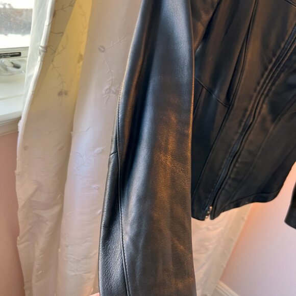 DANIER Leather Jacket in Black - Picture 3 of 7